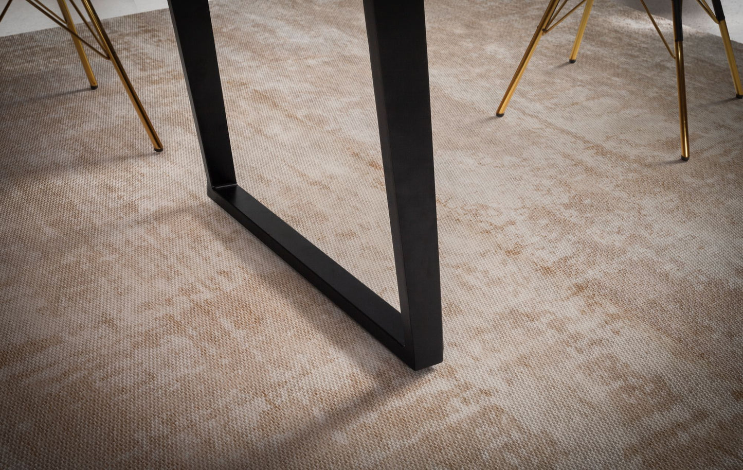 Esszimmertisch 200 mal 100 mal 76 cm Akazie Massivholz Metall Esstisch Baumkante Kuechentisch Massiv mit U Beinen in Schwarz Holztisch Speisetisch Esszimmer Rechteckig