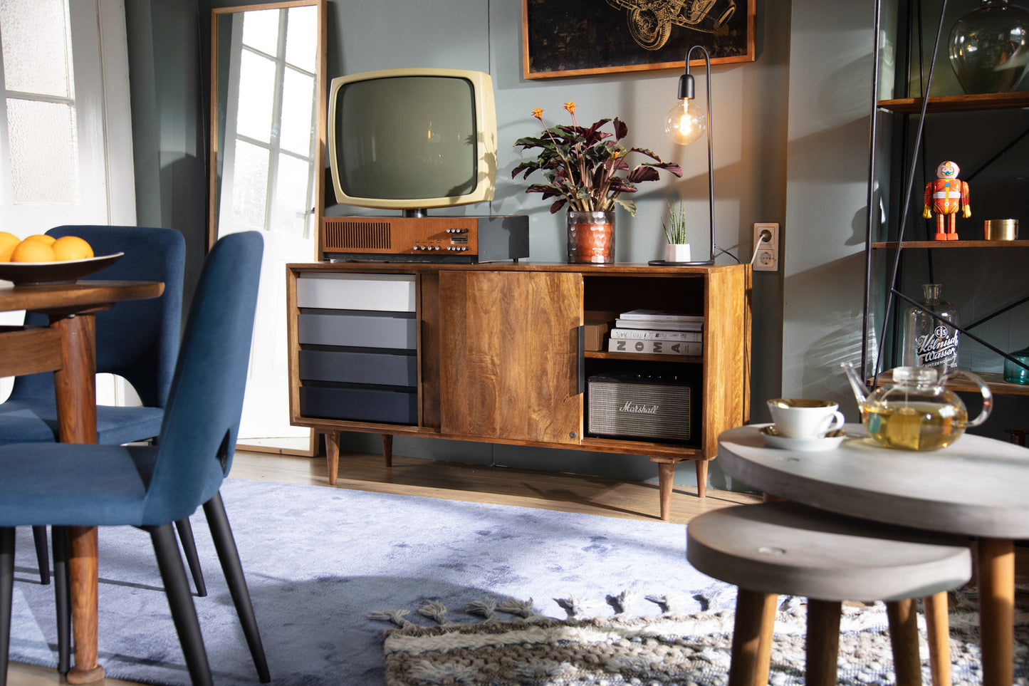 Tom Tailor Stuhl 2er-Set T-Velvet Chair Sitz und Ruecken gepolstert ink blue Bezug 100Prozent PES TOM TAILOR Flaglabel seitlich Gestellstaerke 25x25 mm Sitzhoehe 47 cm Sitzbreite 46 cm Sitztiefe 47 cm