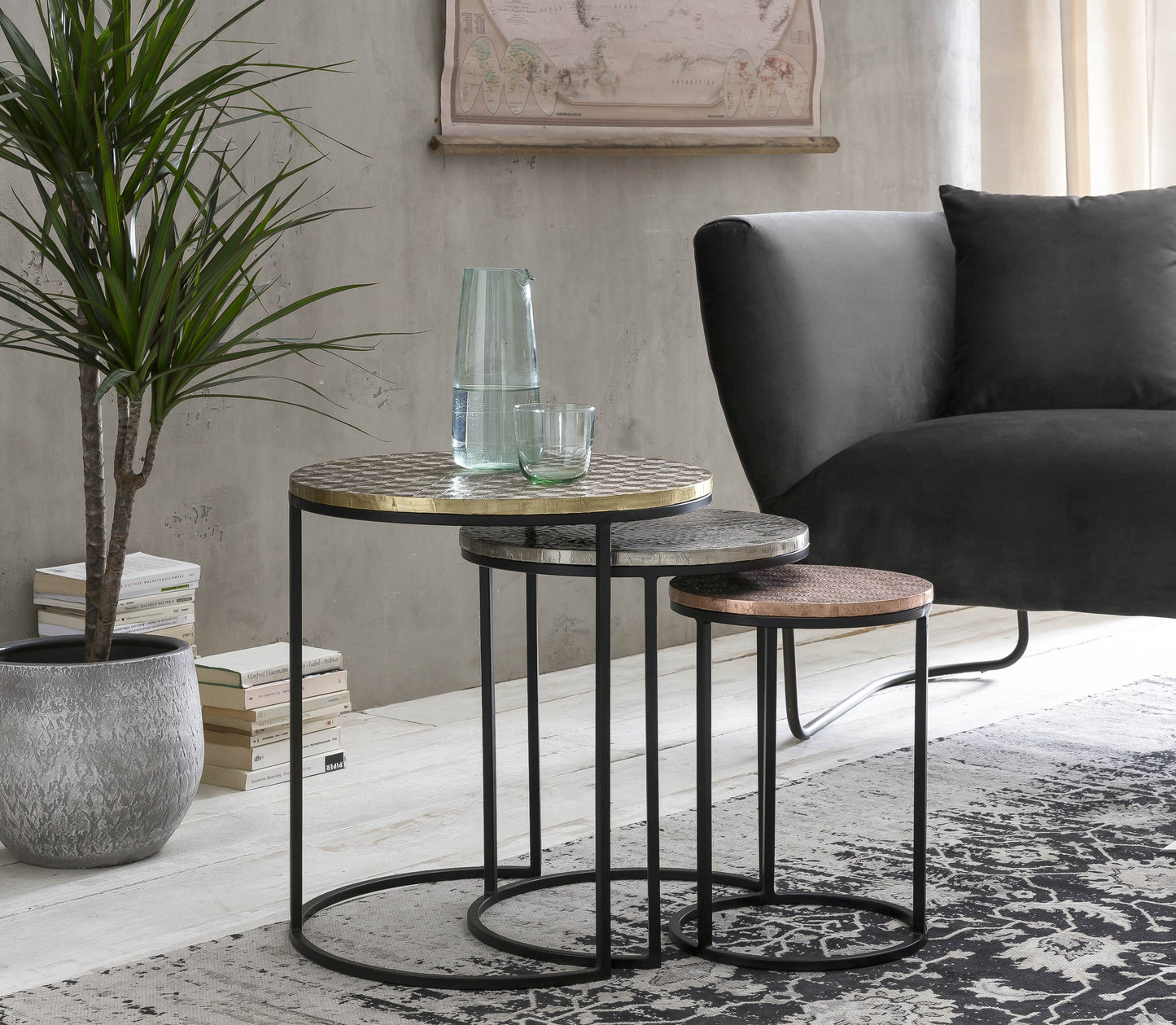 3-Satz-Tisch runde Form Masse der beiden kleineren Tische 38x38x44 cm und 28x28x39 cm