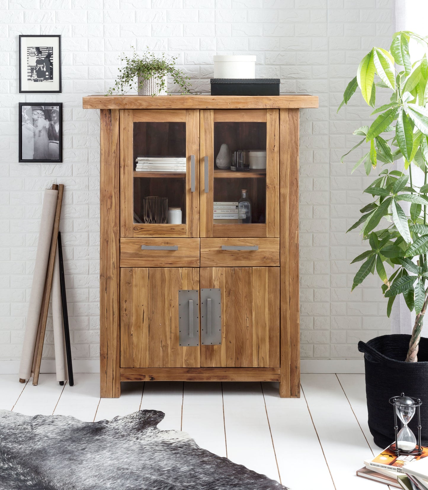 Highboard 2 Glastueren 2 Schubladen 2 Holztueren Schubladenschienen aus Holz