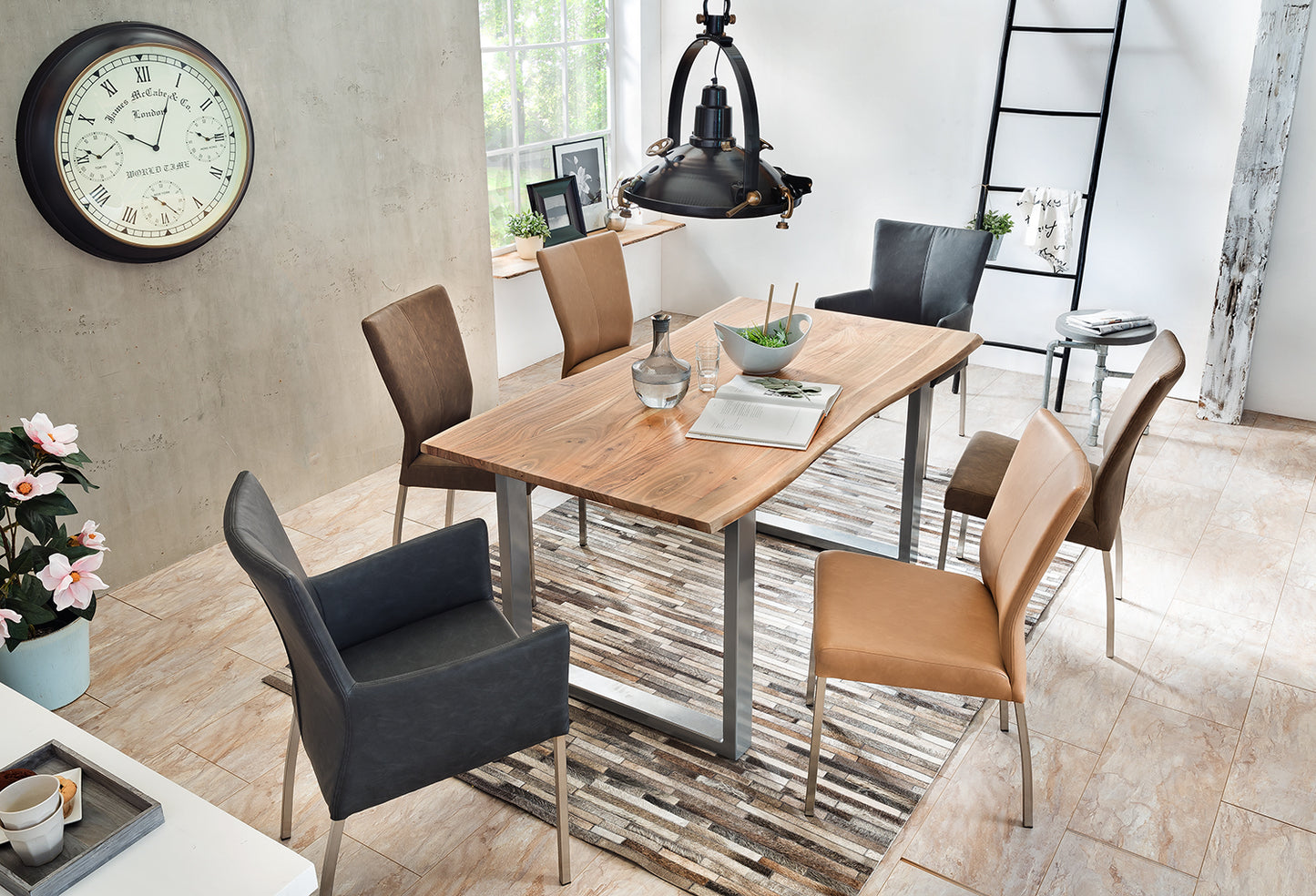 Tisch 180x90 cm Akazie natur 36 mm Baumkante wie gewachsen mit silbernem Kufen-Gestell Plattenstaerke 36 mm
