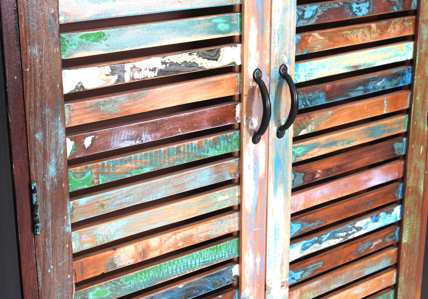 Garderobenschrank 2 Tueren innen 2 lose und 1 fester Boden 1 Kleiderstange Abstaende zwischen den Boeden 3825 cm Breite der Boeden 15 cm