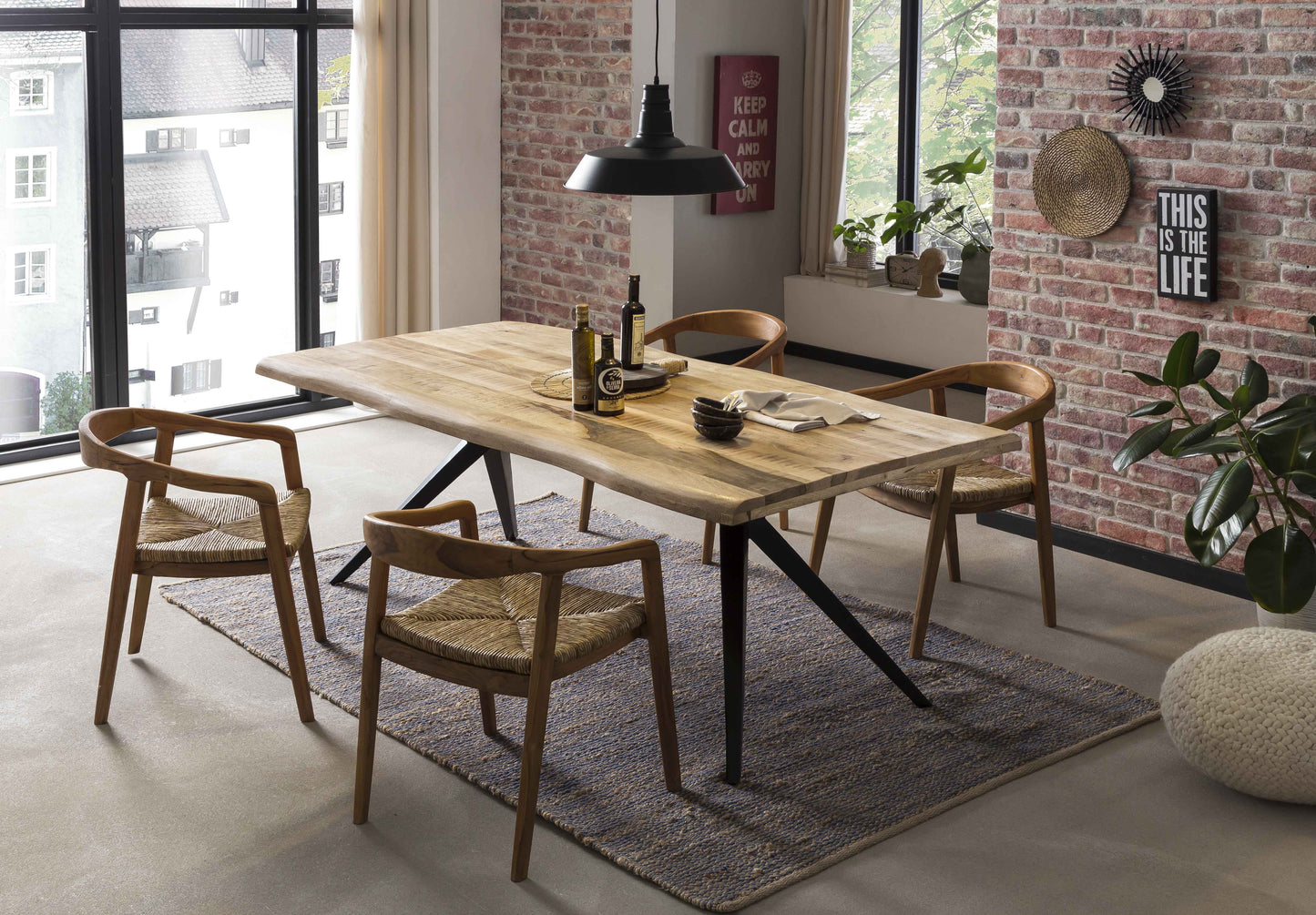 Tisch 200x100 cm Platte Mango mit Baumkante extravagantes schwarzes Gestell Plattenstaerke aufgedoppelt auf 56 mm