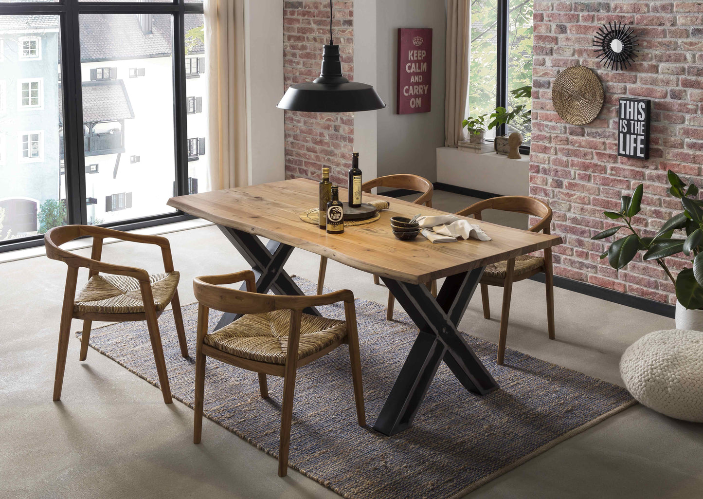 Tisch 200x100 cm Platte Akazie massiv gebeizt lackiert und gewachst Gestell used look klar lackiert Plattenstaerke 36 mm Abstand zwischen den Beinen 130 cm Rohr 10 x 10 cm Wandstaerke 14 mm untere Hoehe der Kreuzung 28 cm obere Hoehe 45 cm