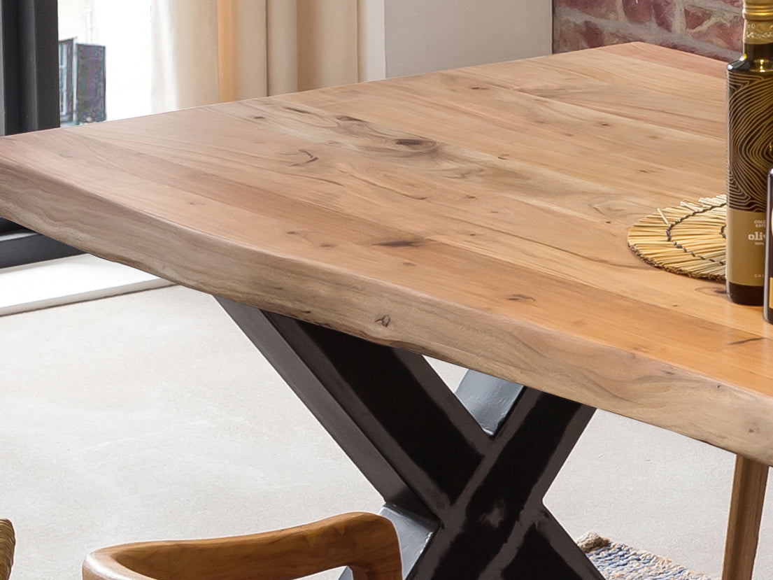 Tisch 220x100 cm Platte Akazie massiv gebeizt lackiert und gewachst Gestell used look klar lackiert Plattenstaerke 56 mm Abstand zwischen den Beinen 150 cm Rohr 10 x 10 cm Wandstaerke 14 mm untere Hoehe der Kreuzung 28 cm obere Hoehe 45 cm