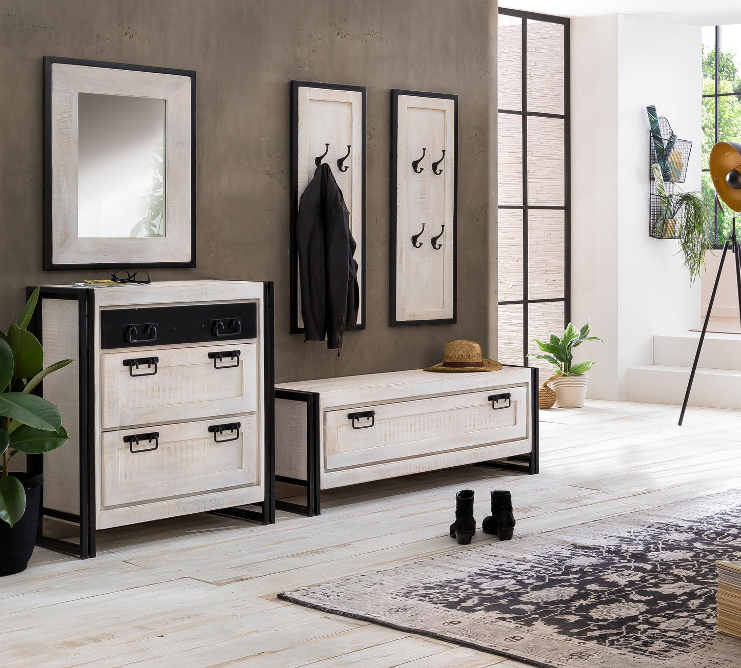 Spiegel viereckig Oberflaeche in White Wash