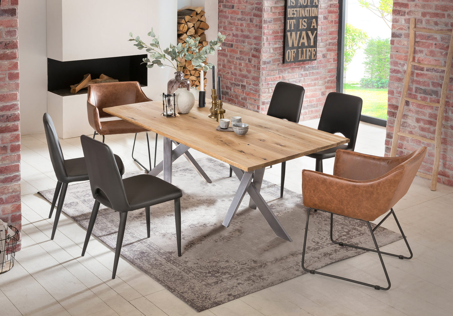 Tisch 240x100 cm Platte Wildeiche geoelt Gestell antiksilber Plattenstaerke 20 mm auf 40 mm aufgedoppelt aus durchgehenden Lamellen Rechteckrohre 8x4 cm