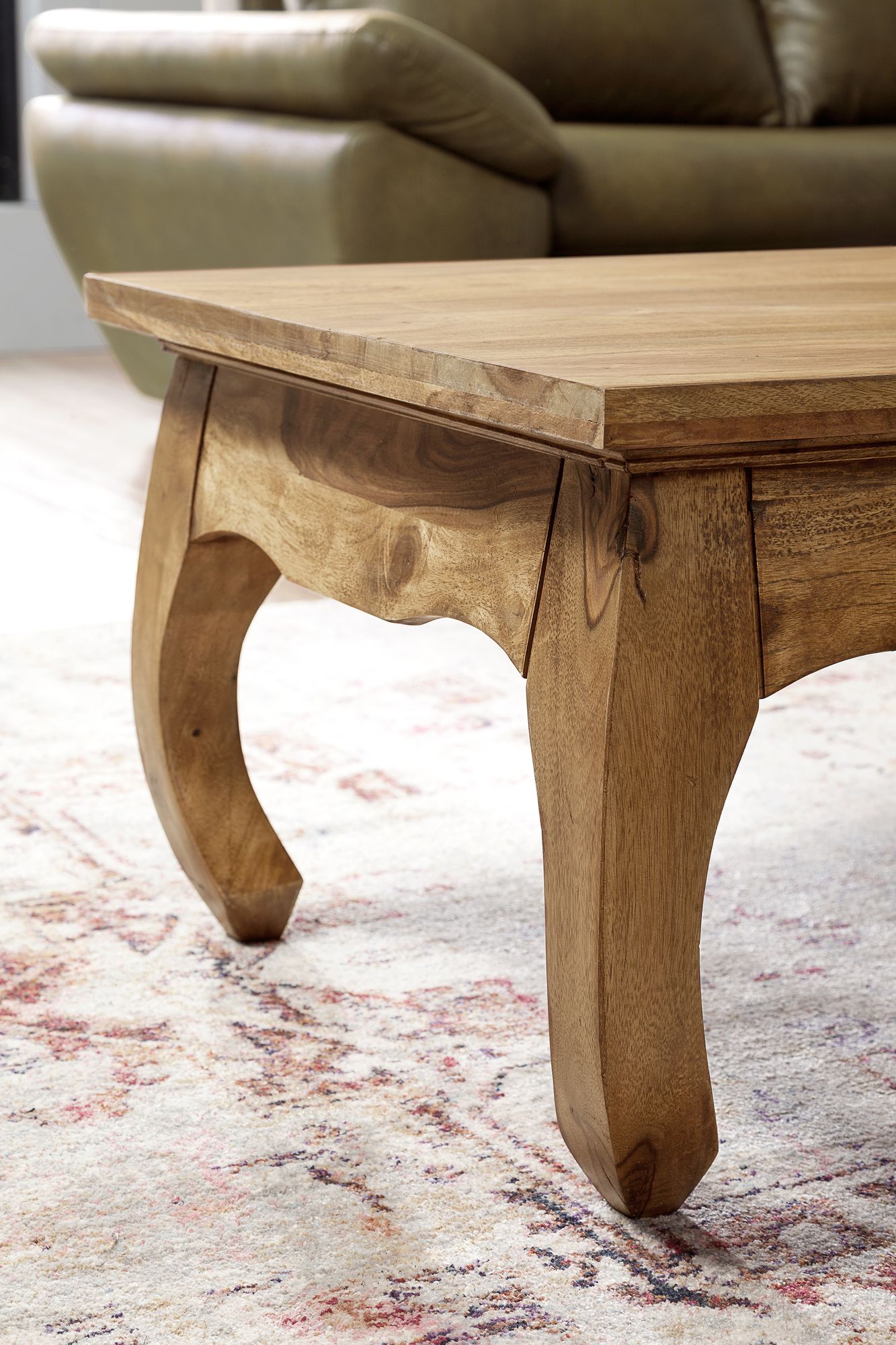 Couchtisch Massiv Holz Akazie 110 cm breit Wohnzimmer Tisch Design Natur Produkt Landhaus Stil Beistelltisch