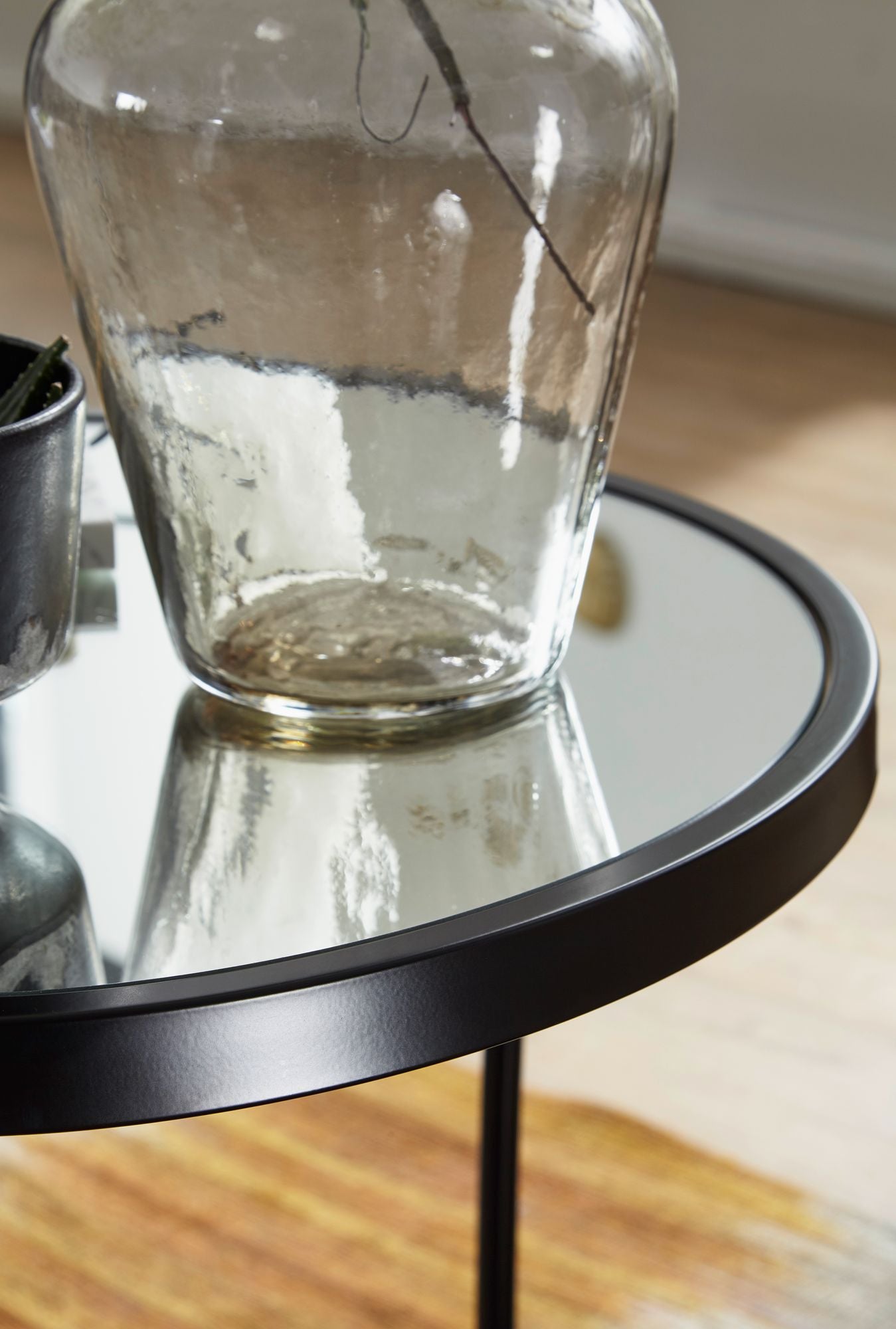 Design Beistelltisch Rund Ø 50 42 cm 2 teilig Schwarz mit Spiegel Glas Wohnzimmertisch 2er Set Satztisch verspiegelt Couchtisch