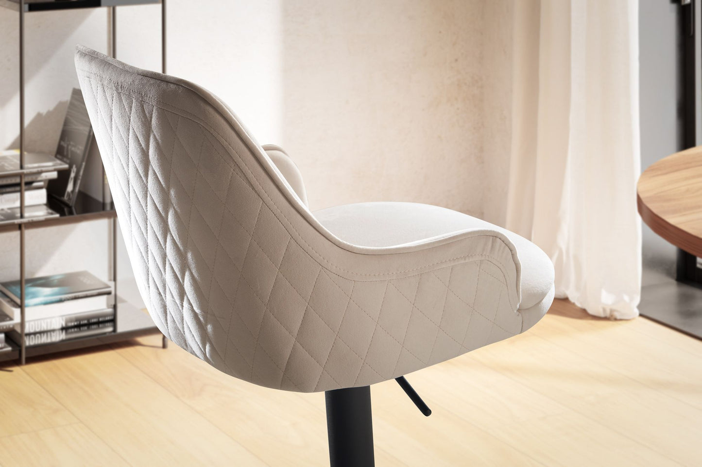 Barhocker Samt Beige Hocker mit Lehne 86 106 cm Kuechenhocker Hoehenverstellbar Modern 100 kg Barstuhl Tresenhocker mit Metall Trompetenfuss Bistrohocker Gepolstert mit Armlehne