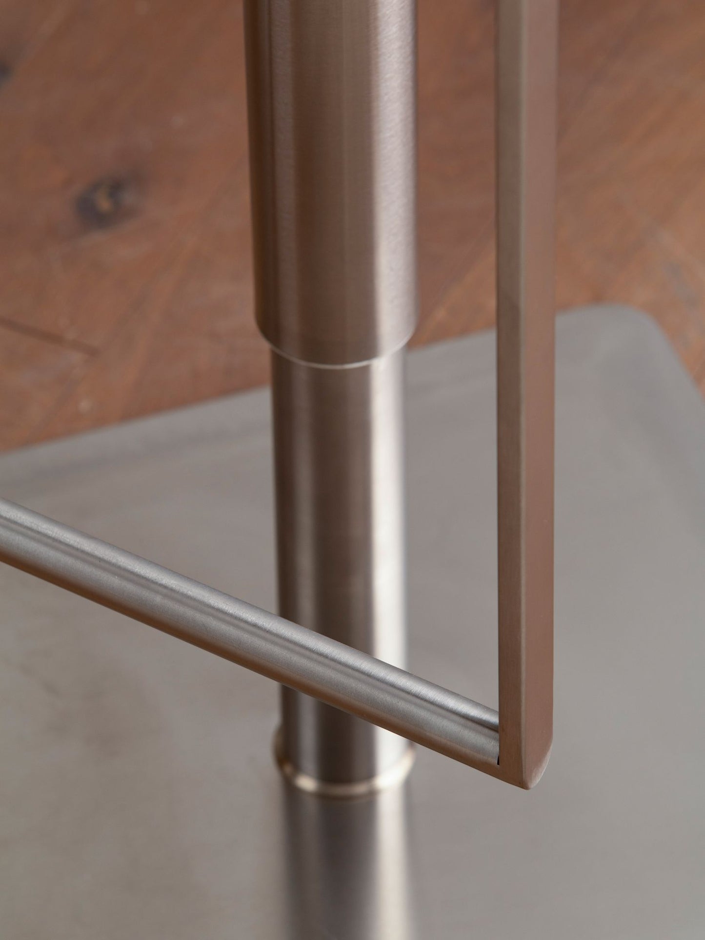 Barhocker Weiss Kunstleder Edelstahl Quadratisch Hoehenverstellbar 67 92 cm Design Barstuhl Gepolstert Bistrohocker Modern Thekenhocker Tresenstuhl fuer die Bar