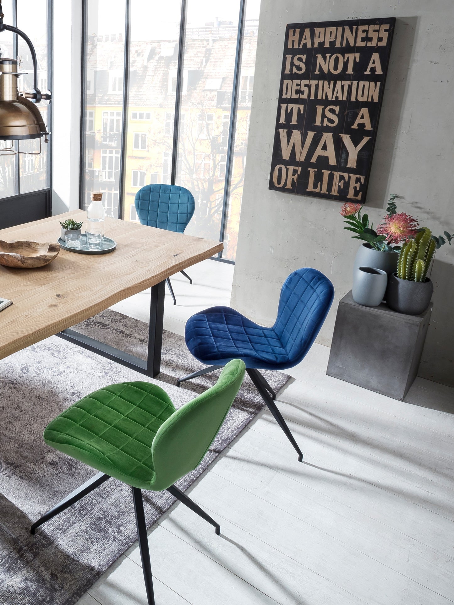 Tisch 140x80 cm Wildeiche schwarzes Gestell mit Baumkante wie gewachsen Plattenstaerke 20 mm auf 40 mm aufgedoppelt Platte aus durchgehenden Lamellen Abstand zwischen den Beinen 100 cm Abstand Gestell zur Kante 12 cm Gestellbreite 8 cm