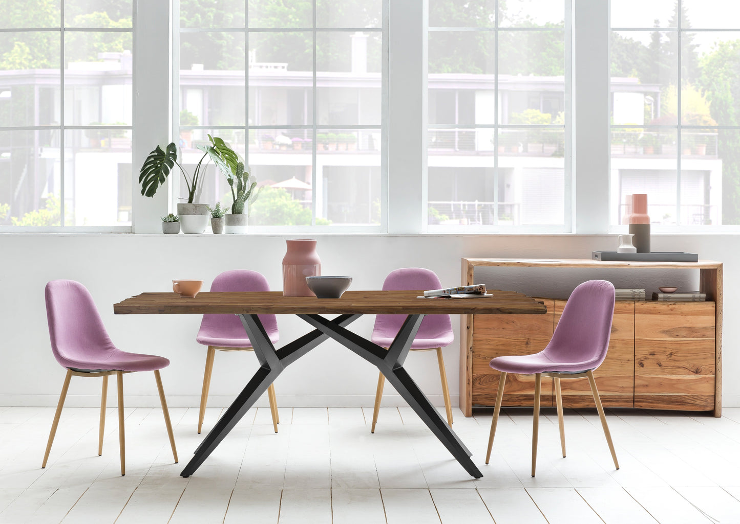 Tisch 200x100 cm Platte Teak mit Bruchkante extravagantes schwarzes Gestell Plattenstaerke aufgedoppelt auf 50 mm