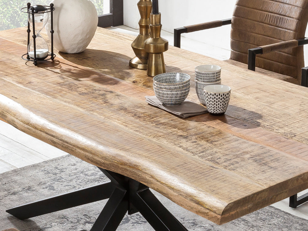 Tisch 200x100 cm Platte Mango mit Baumkante schwarzes Stern-Gestell Plattenstaerke aufgedoppelt auf 56 mm