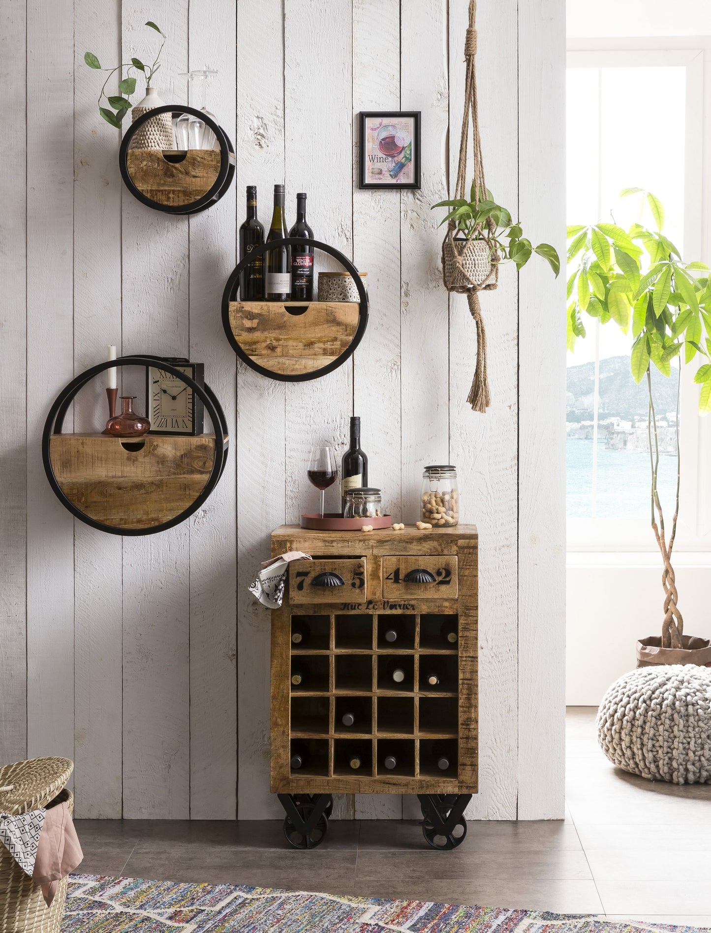 Wein-Kommode auf Rollen 2 Schubladen Ablage fuer 16 Flaschen Schubladeninnenmass 465x32x 95 cm (19 cm ausziehbar) Faecher 10x10x34 cm maximale Belastbarkeit 50 kg