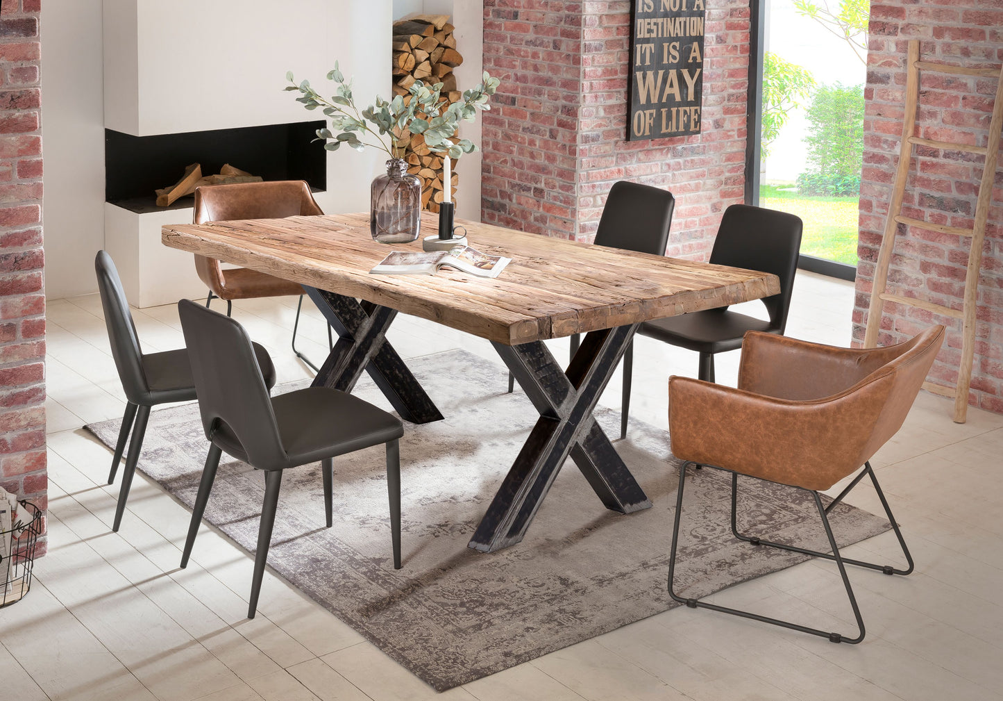 Tisch 200x100 cm Platte Teak Gestell used look klar lackiert Plattenstaerke 20 mm aufgedoppelt auf 50 mm Abstand zwischen den Beinen  130 cm Rohr 10 x 10 cm Wandstaerke 14 mm untere Hoehe der Kreuzung 28 cm obere Hoehe 45 cm