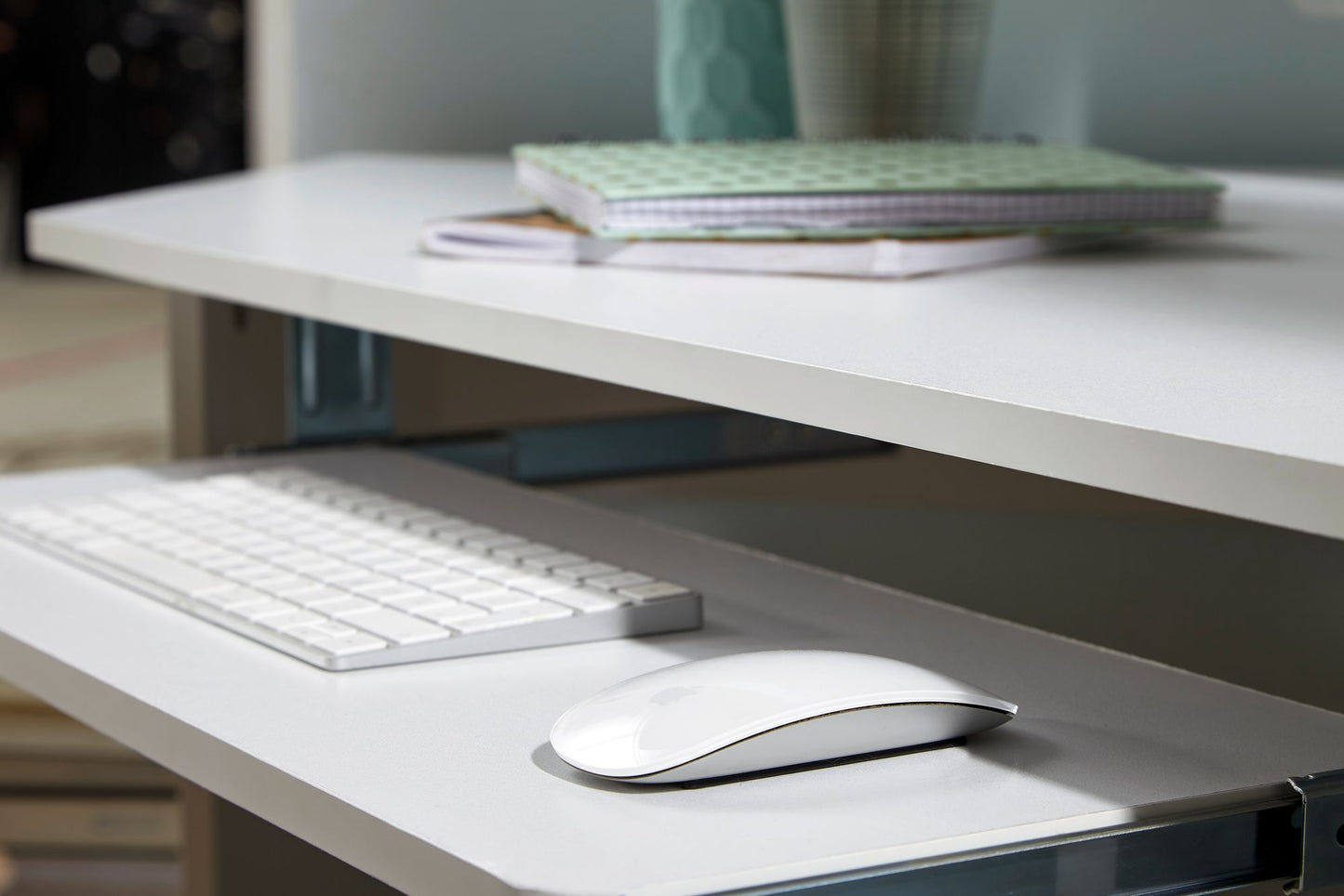 Eckschreibtisch Computertisch ROM Weiss mit Tastaturauszug