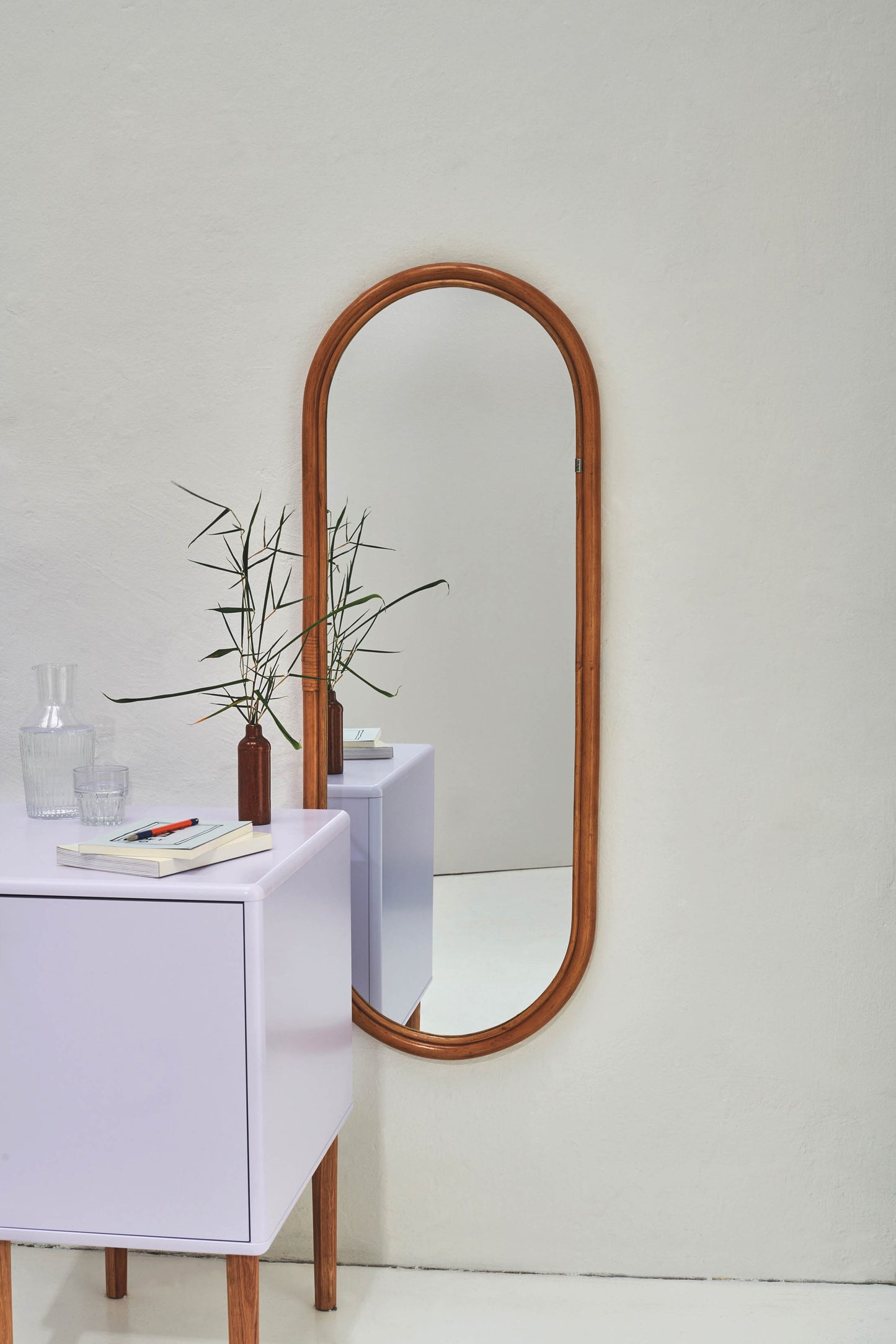 Spiegel TOM TAILOR   oval mit Rattanrahmen mit TOM TAILOR Metallring am Rahmen
