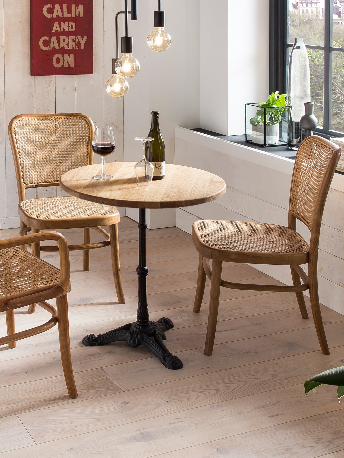 Tischplatte 60x60 cm rund mit deutlicher Maserung