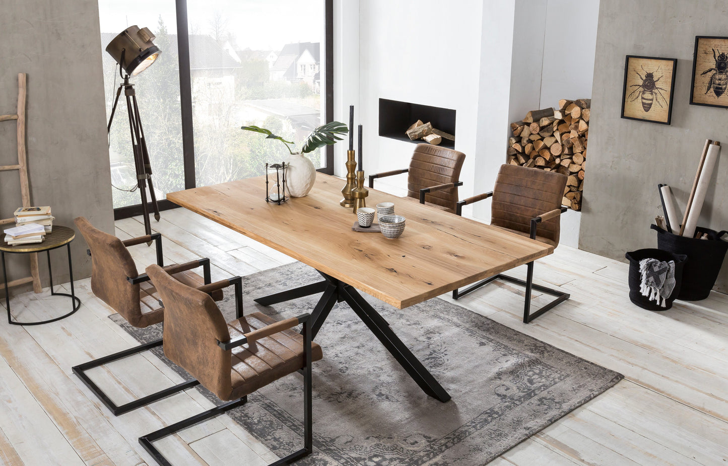 Tisch 200x100 cm Platte Wildeiche mit schwarzem Stern-Gestell Plattenstaerke 20 mm auf 40 mm aufgedoppelt