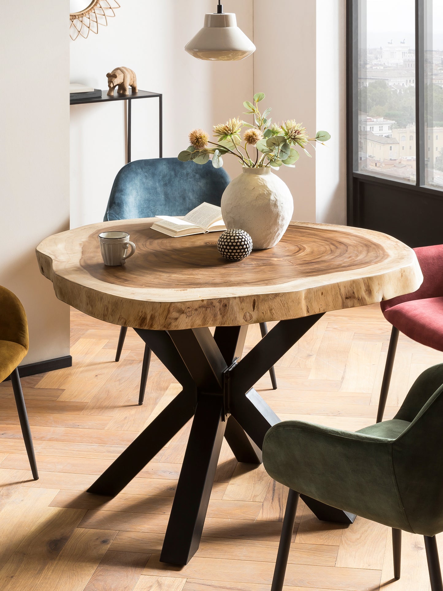 Tisch 100x100 cm Platte oval Gestell sternfoermig schwarz Bestehend aus Platte 07997-14 + Gestell 07109-11 Ø Tischplatte ca  100 cm Plattenstaerke 80 mm Holz klar lackiert