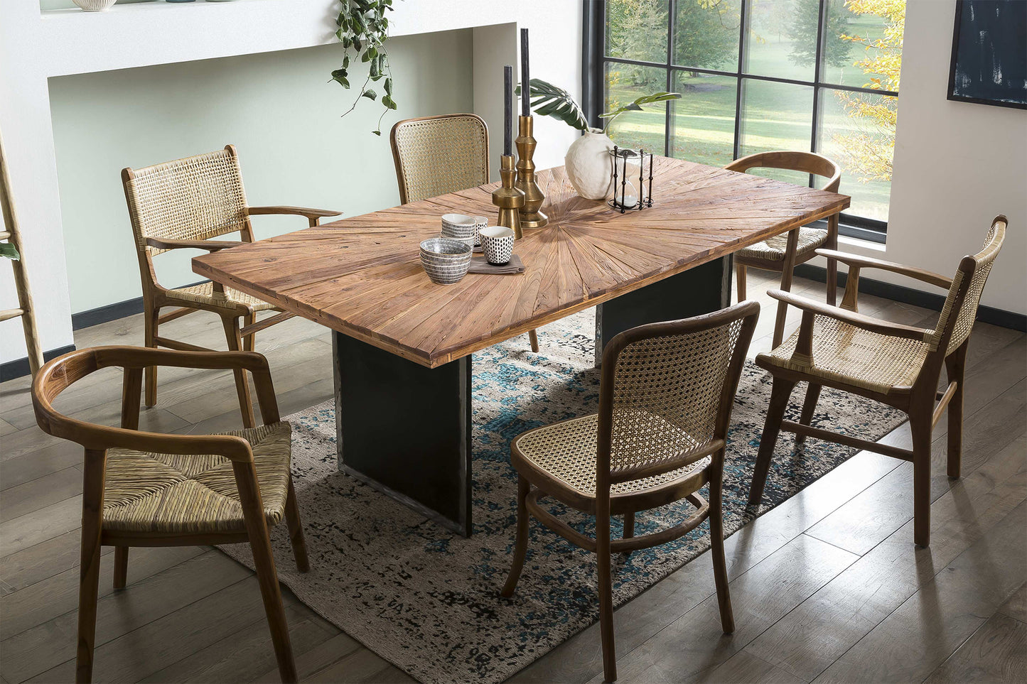 Tisch 160x90 cm Teak natur Plattenstaerke 50 mm   Gestell im Used Look Bestehend aus Gestell 07114-42 + Tischplatte 07185-01 Plattenstaerke von 50 mm mit extravagantem Sonnendesign Gestell  Breite der Wangen 2 cm