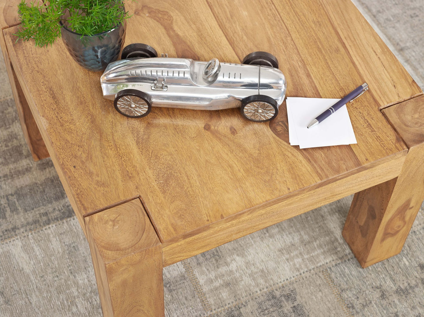 Couchtisch Massiv Holz Akazie 60 cm breit Wohnzimmer Tisch Design braun Landhaus Stil Beistelltisch natur