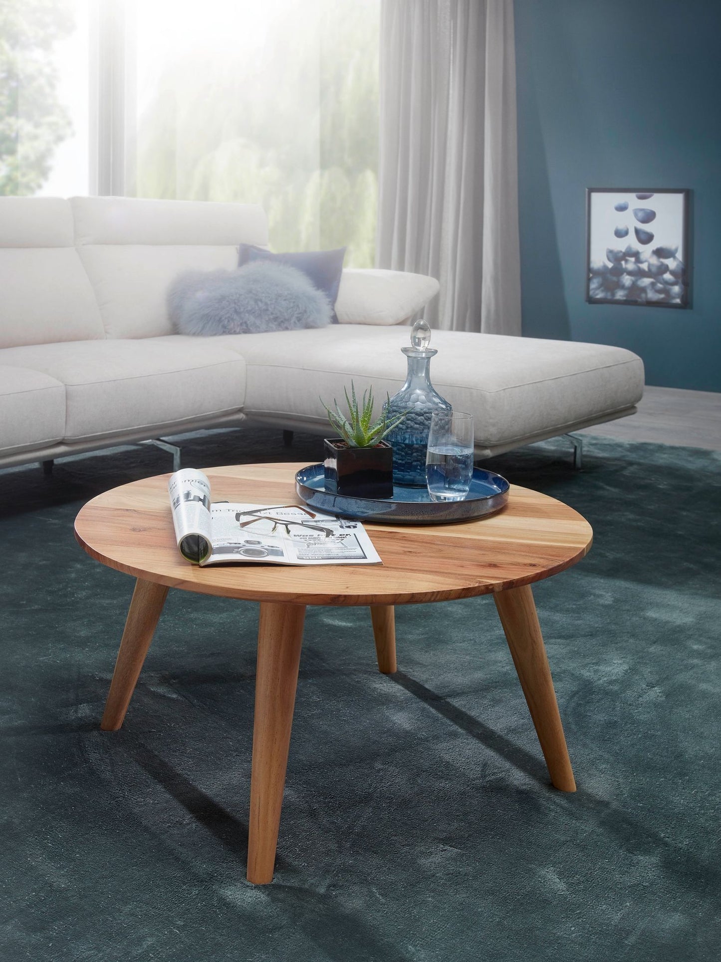 Couchtisch BOHA Massivholz Akazie Wohnzimmertisch rund Ø75 mal 40 cm Beistelltisch mit 4 Beinen im Landhausstil