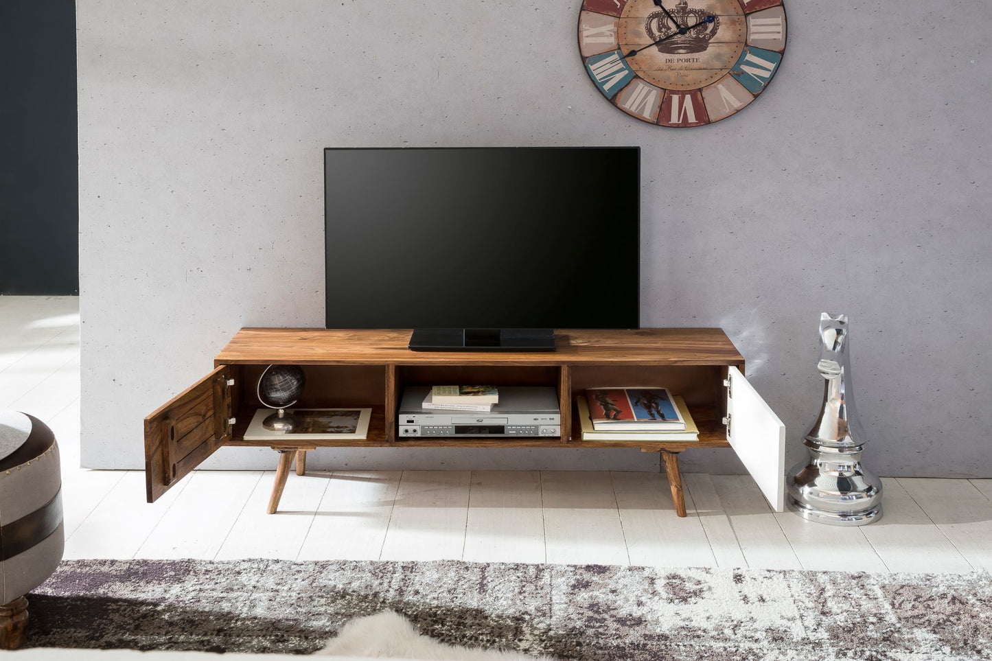 TV Lowboard REPA 140 cm Massiv Holz Sheesham Landhaus 2 Tueren und Fach HiFi Regal braun weiss 4 Fuesse Fernseher Kommode Vintage