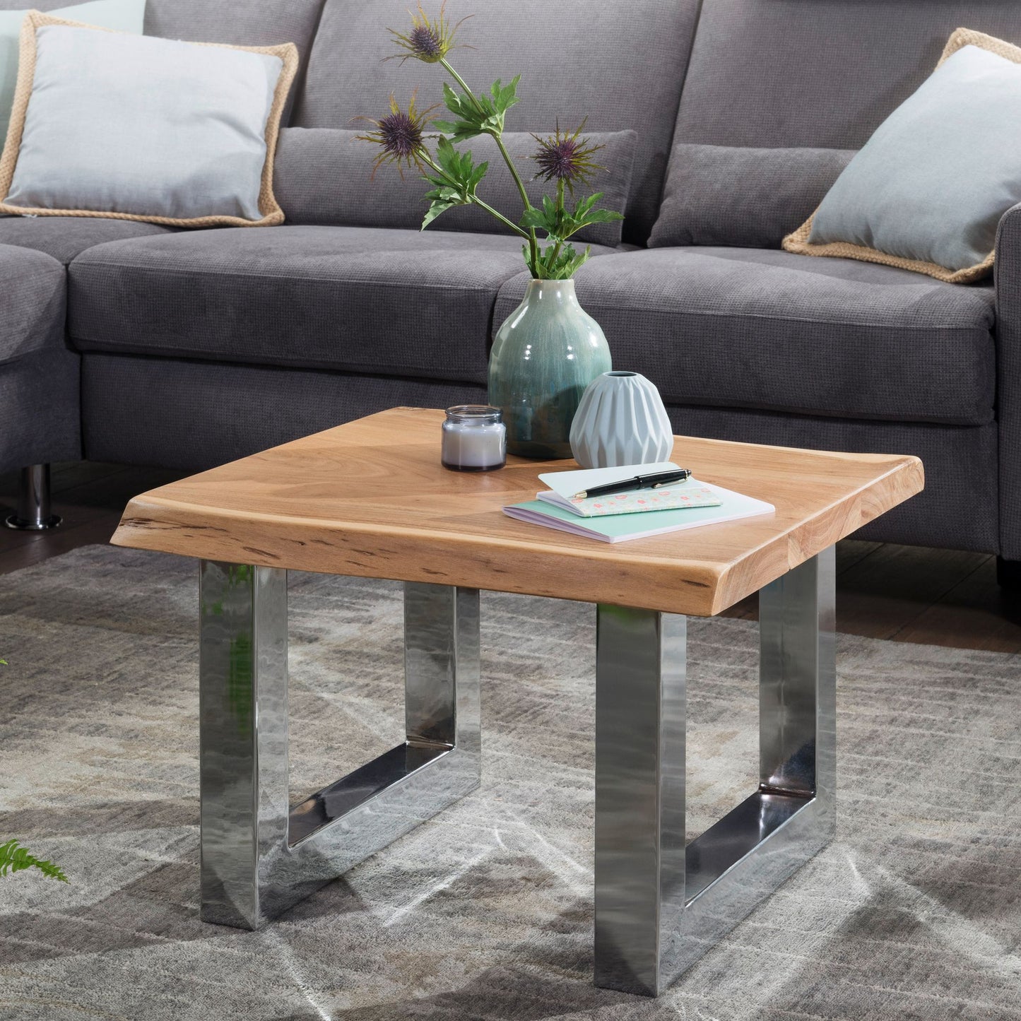 Couchtisch 58 mal 40 mal 60 cm Akazie Massiv Holz Metallgestell Braun Baumstamm Wohnzimmertisch Massivholz klein Baumkante Sofatisch Landhaus Holztisch Tisch Wohnzimmer Stubentisch