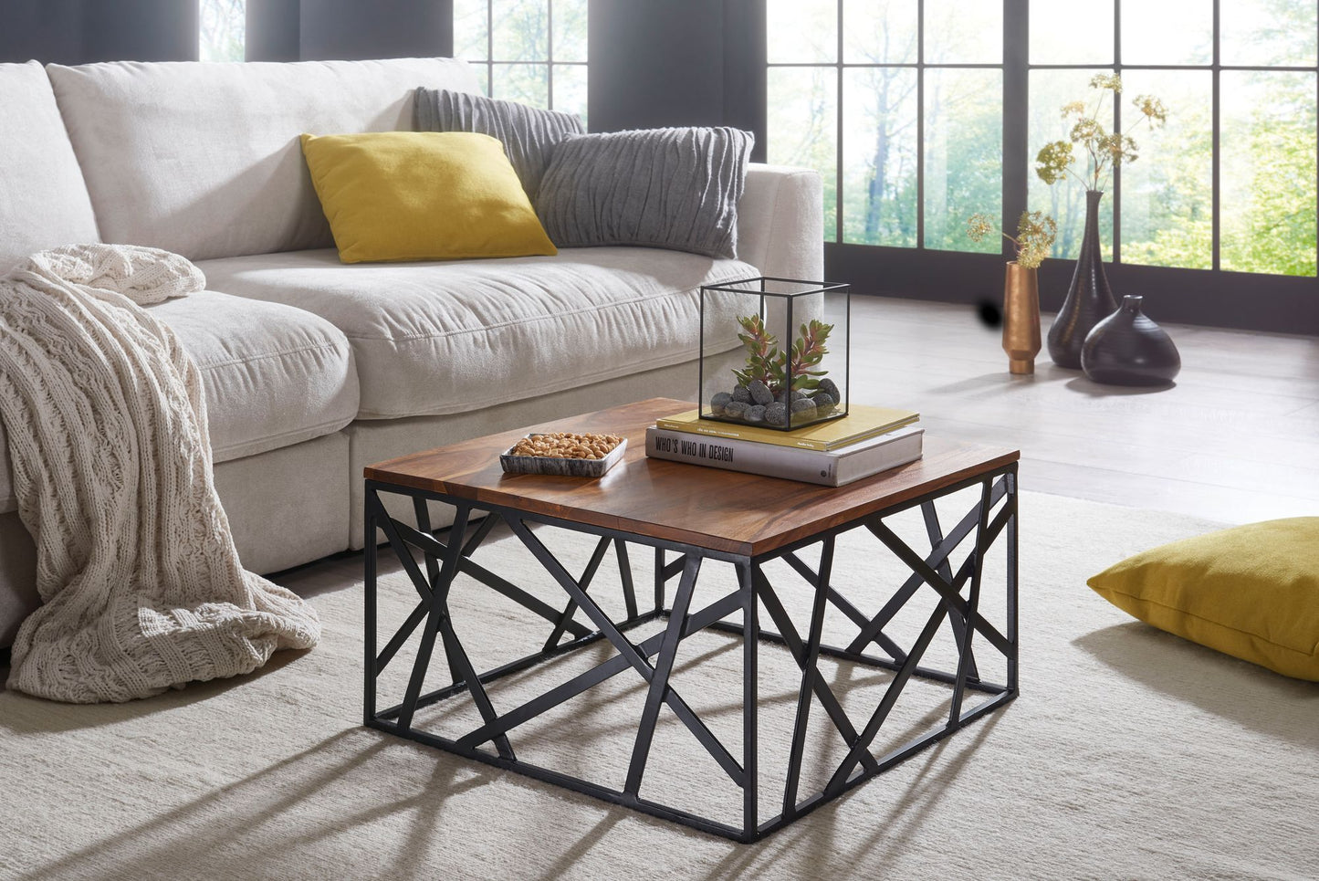 Couchtisch BAKAL 60 mal 35 mal 60 cm Sheesham Massivholz Metall Sofatisch Design Wohnzimmertisch Industrial Style Stubentisch Braun Schwarz Designer Kaffeetisch massiv Tisch quadratisch