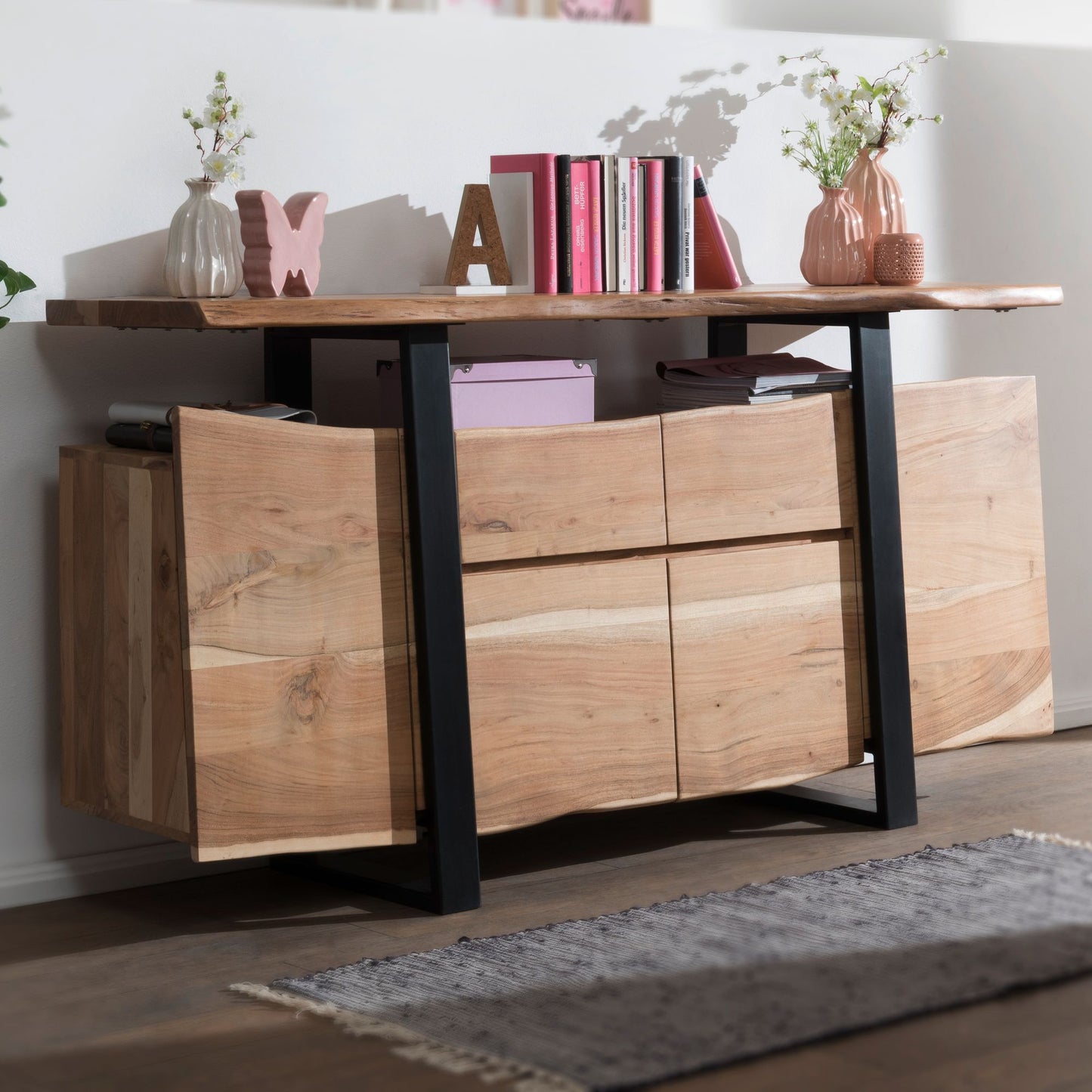 Sideboard GAYA Akazie Kommode Massiv Holz 175 mal 90 mal 44cm Highboard mit Tueren und Schubladen Modern Massive Design Anrichte Kleiner Massivholz Schrank Landhaus Holzkommode Baumkante