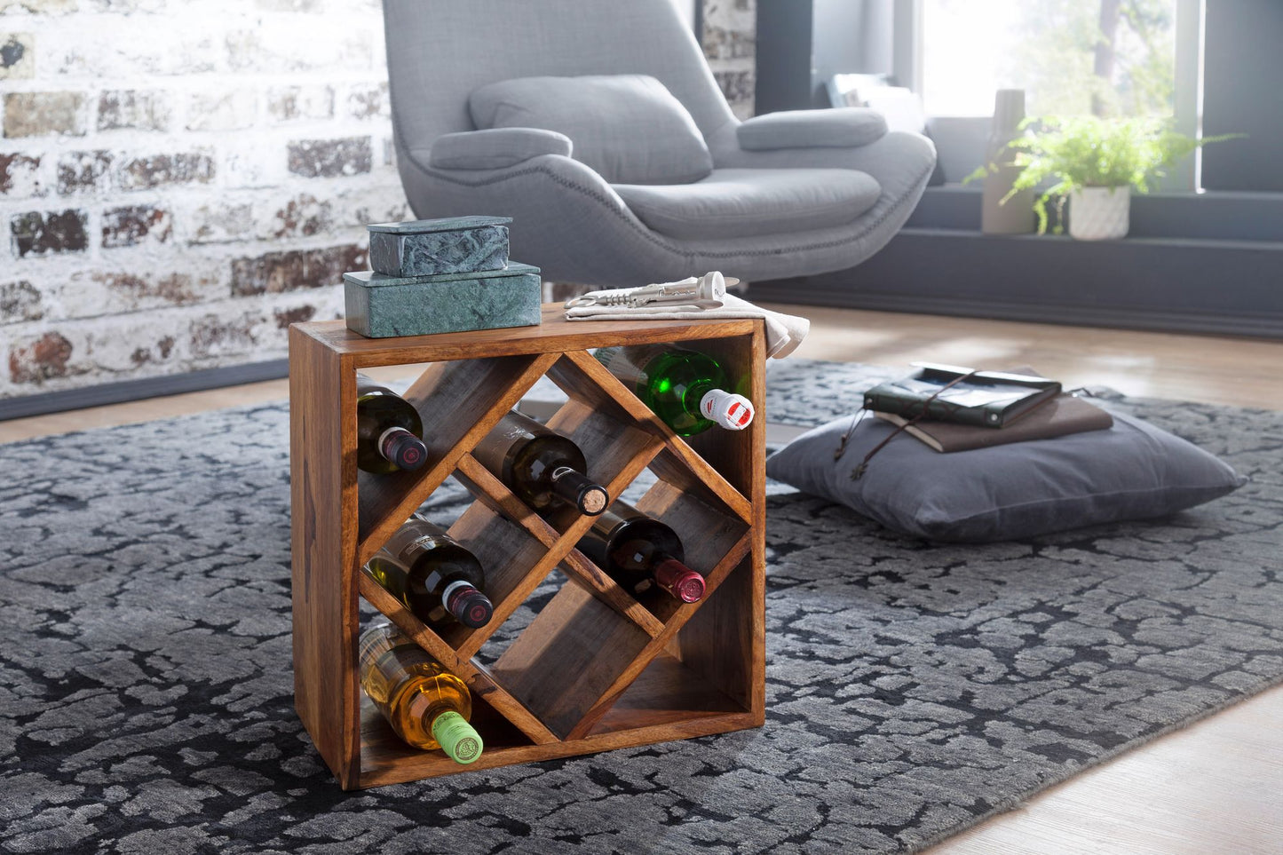 Weinregal WL5.673 Sheesham Massivholz 40 mal 40 mal 25cm Holzregal 8 Flaschen Kleines Flaschenregal Standregal schmal Design Getraenkehalter Holz Weinflaschenhalter stehend massiv Regal