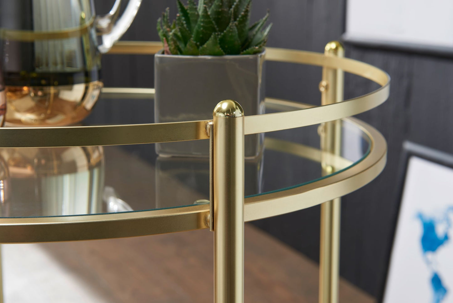 Design Servierwagen Gold Ø 57 cm Beistelltisch Teewagen Metall mit Rollen Kuechenwagen mit Glasplatten Barwagen Rund 75 cm hoch Kuechentrolley Modern Rollwagen