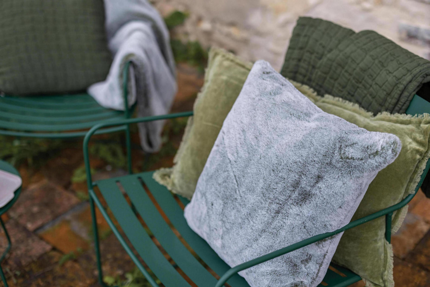 Einfarbiges Kissen Fara Olive 30 X 50
