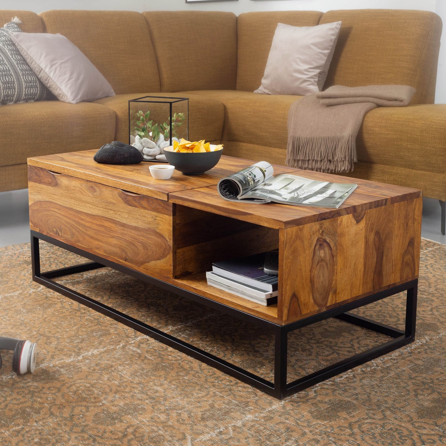 Couchtisch Sheesham Massivholz 110 mal 40 mal 50 cm Sofatisch mit Metallbeinen Wohnzimmertisch Tischplatte aufklappbar Holztisch Tisch Industrial Design