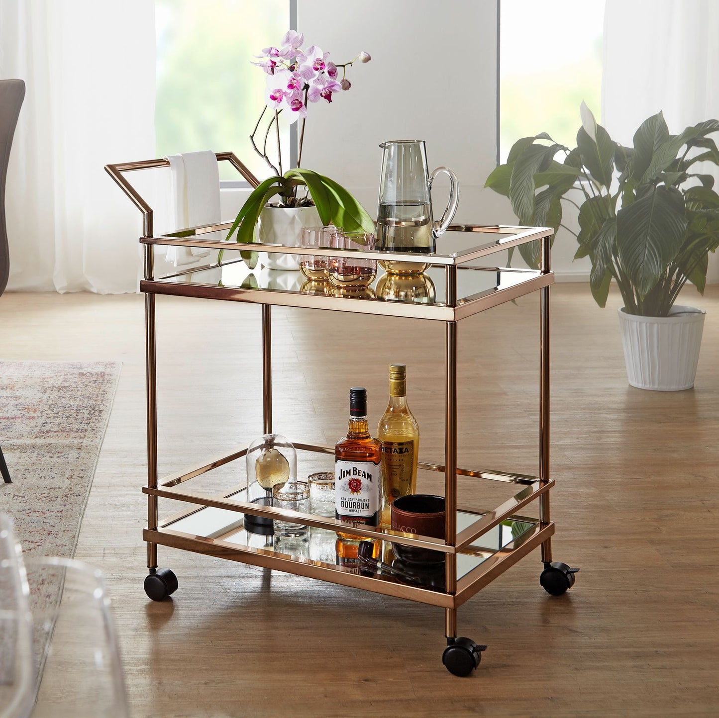 Design Servierwagen Dunkles Gold 2 Ebenen mit Bremsen Beistelltisch auf Rollen Speisewagen mit Glasplatte Kuechenwagen Teewagen
