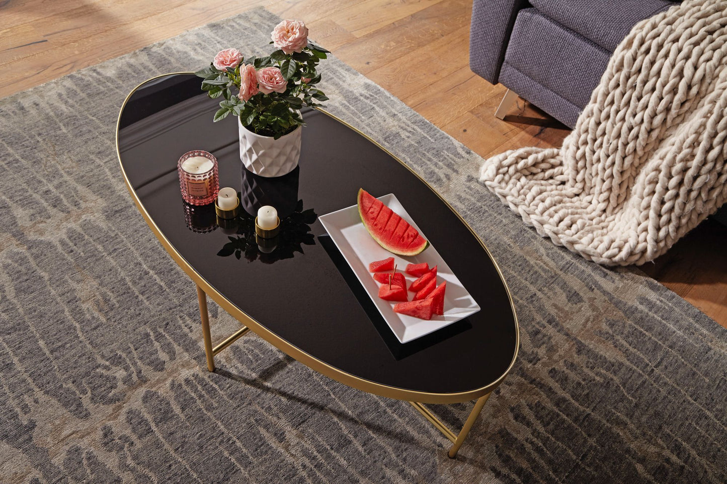 Design Couchtisch Glas Schwarz   Oval 110 mal 56 cm mit Gold Metallgestell Grosser Wohnzimmertisch Lounge Tisch Glastisch