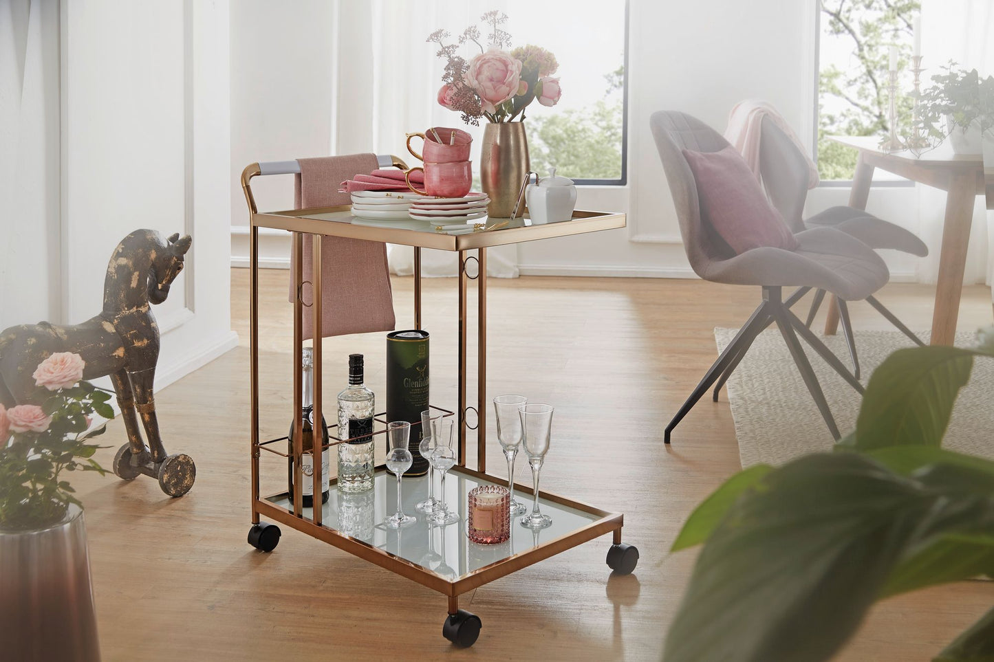 Design Servierwagen Gold 67 mal 80 mal 45 cm Mobiler Beistelltisch Speisewagen mit Glasplatte Kuechenwagen Milchglas Teewagen Mini Bar auf Rollen