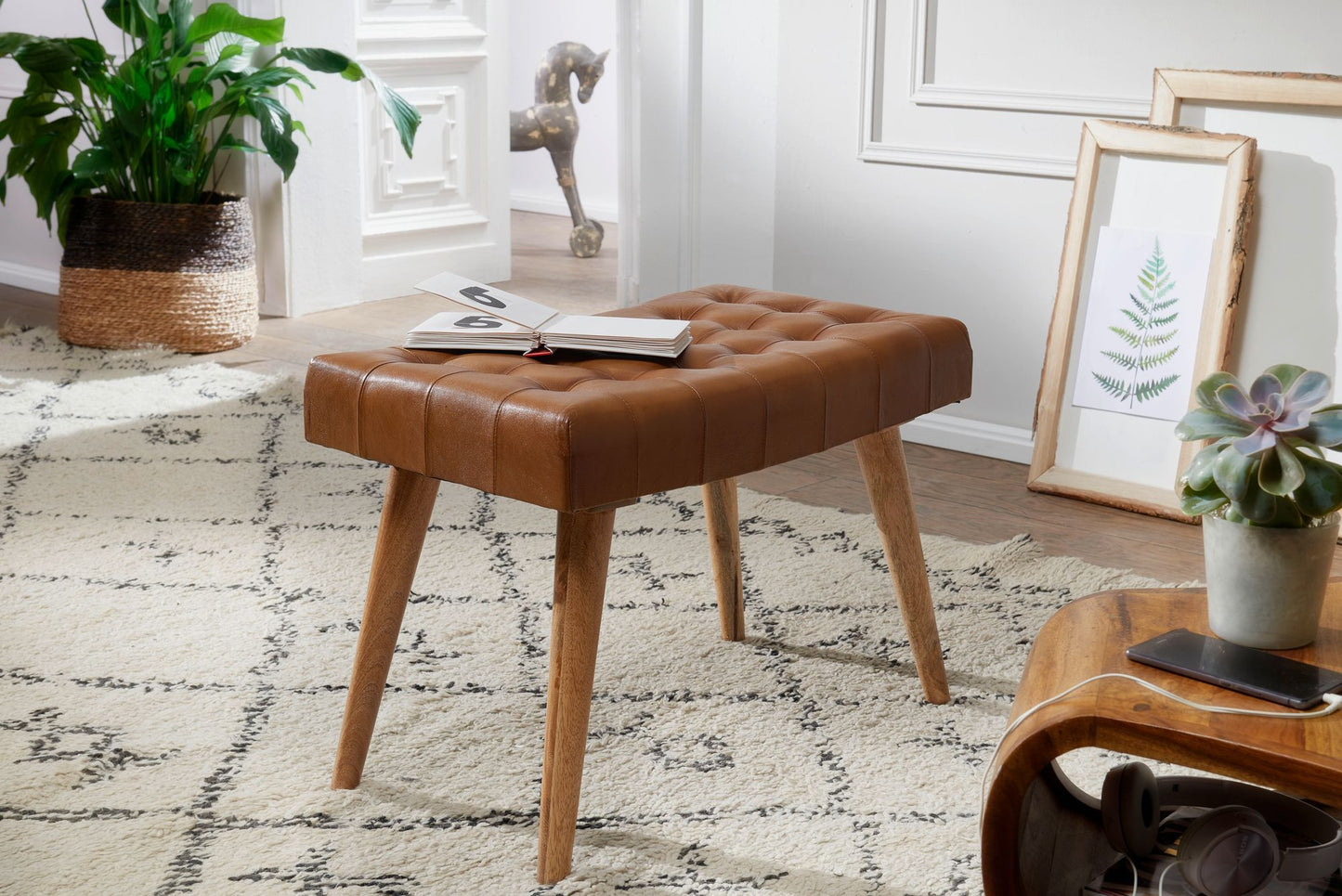 Sitzhocker 67 mal 47 mal 39 cm Mango Massivholz Echtleder Chesterfield Design Lederhocker Braun Beistellhocker Hocker ohne Lehne Country Fusshocker