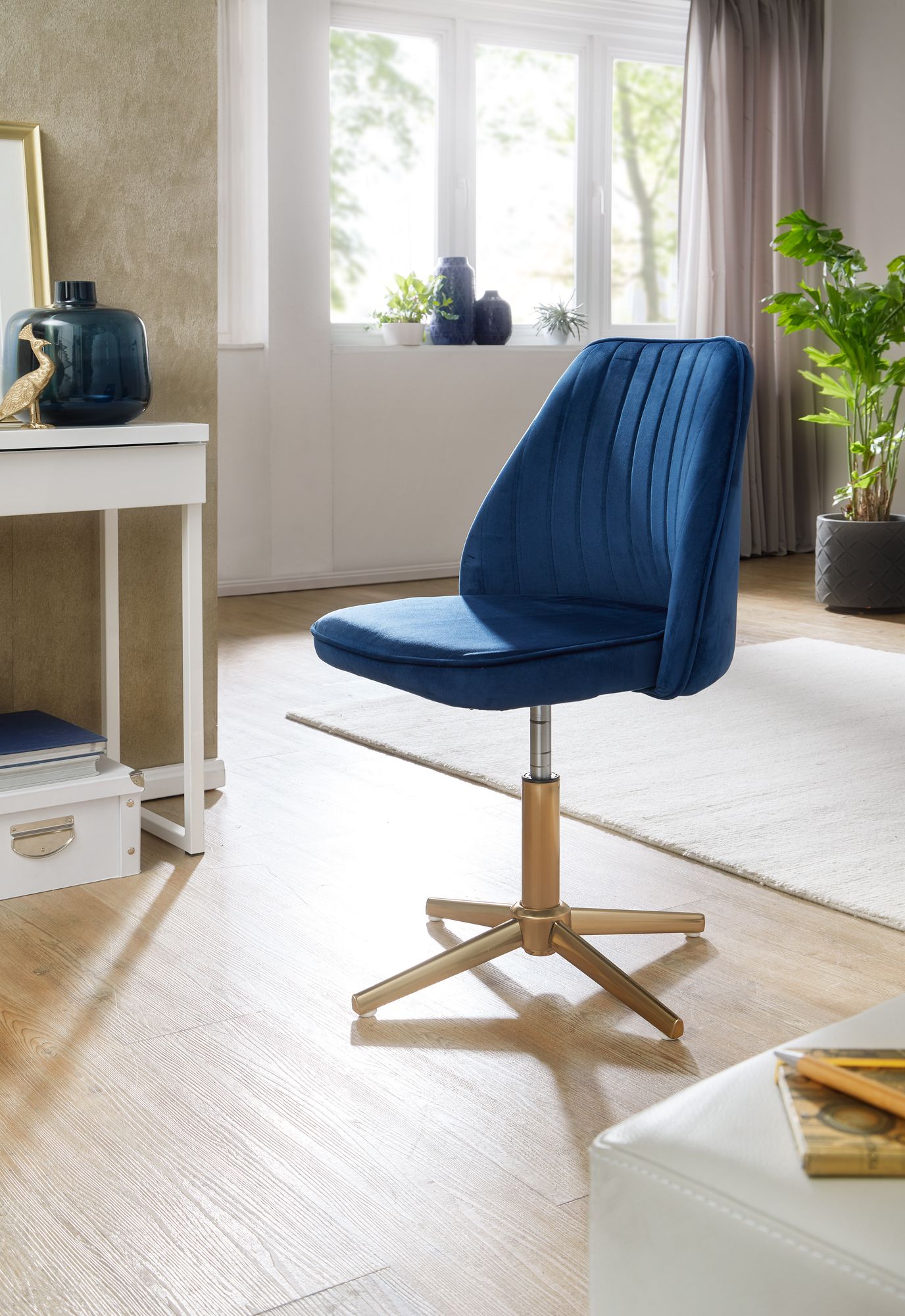 Schreibtischstuhl Dunkelblau Samt Design Drehstuhl mit Lehne Schalenstuhl 120 kg Hoehenverstellbar Arbeitsstuhl ohne Rollen Stuhl Schreibtisch Home Office Drehbar