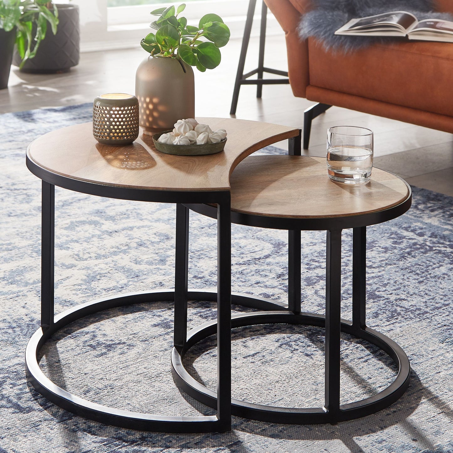 Couchtisch 2er Set Mango Massivholz Metall Wohnzimmertisch Rund Industrial Beistelltisch mit Metallbeine Schwarz Tischset 2 teilig Satztisch Holz