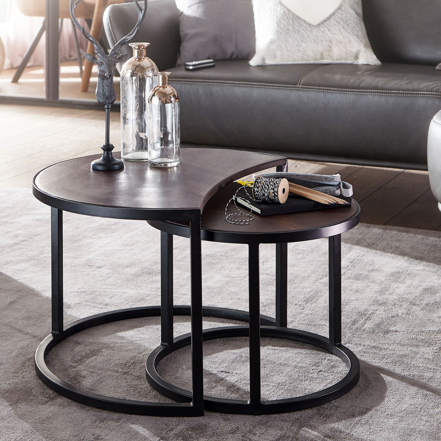 Couchtisch 2er Set Mango Massivholz Metall Wohnzimmertisch Rund Industrial Beistelltisch mit Metallbeine Schwarz Tischset 2 teilig Satztisch Holz
