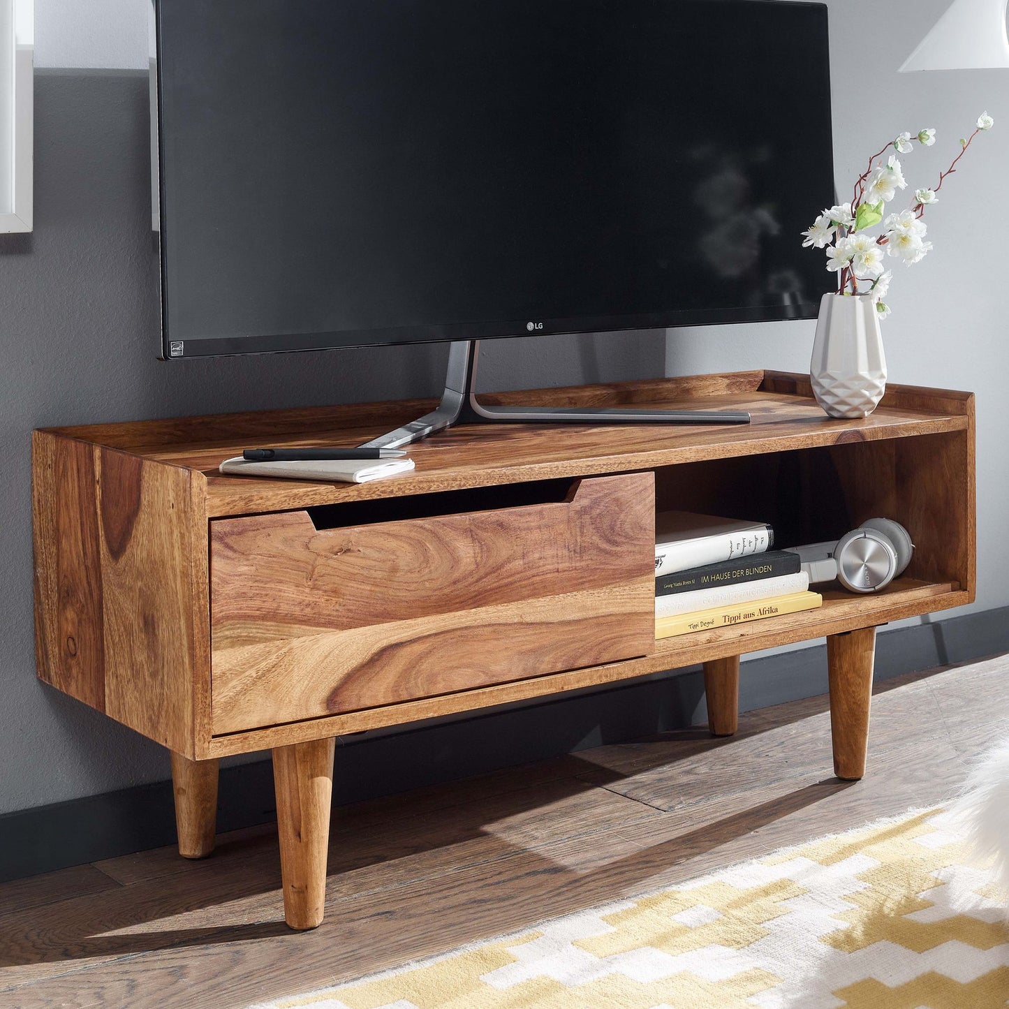 Lowboard Sheesham Massivholz 95 mal 44 mal 34 cm TV Kommode mit Schiebetuer Design TV Schrank Hoch Fernsehtisch Fernsehschrank Modern Fernsehkommode Wohnzimmer