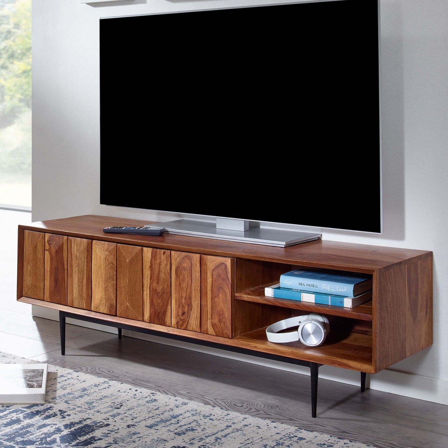 Lowboard Sheesham Massivholz 123 mal 42 mal 35 cm TV Kommode mit zwei Tueren Design TV Schrank Hoch Fernsehtisch Fernsehschrank Modern Fernsehkommode Wohnzimmer