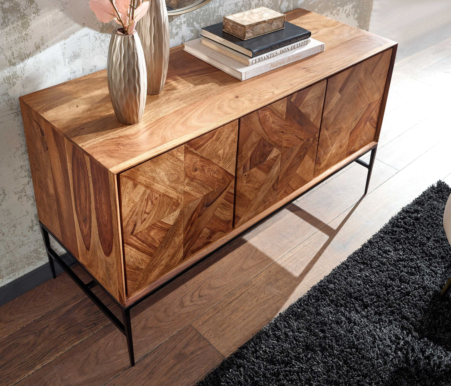 Sideboard 123 mal 70 mal 45 cm Sheesham Massivholz Metall Anrichte mit Tueren Industrial Kommode Kommodenschrank Holz Modern Standschrank Wohnzimmer