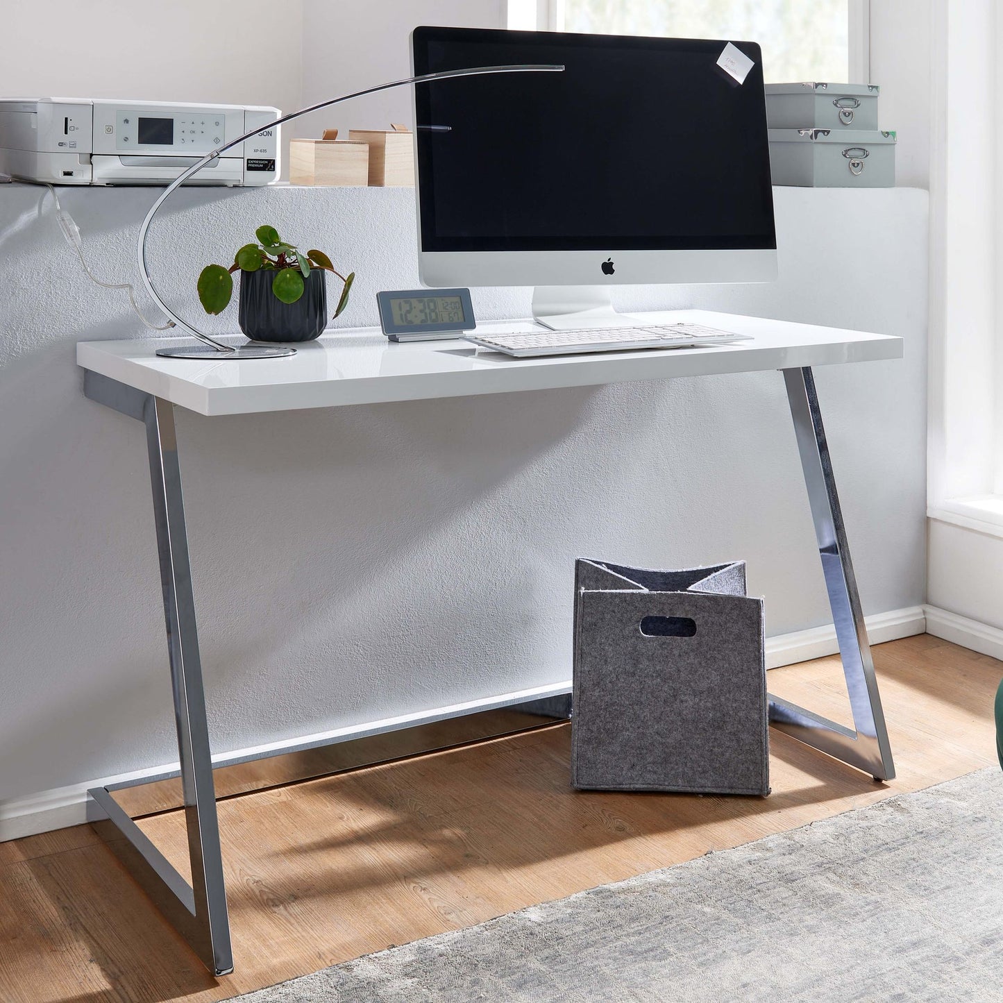 Schreibtisch 120 mal 55 mal 76 cm Hochglanz Weiss Silber PC Tisch mit Metallbeine Design Computertisch Home Office Buerotisch Konsolentisch Modern