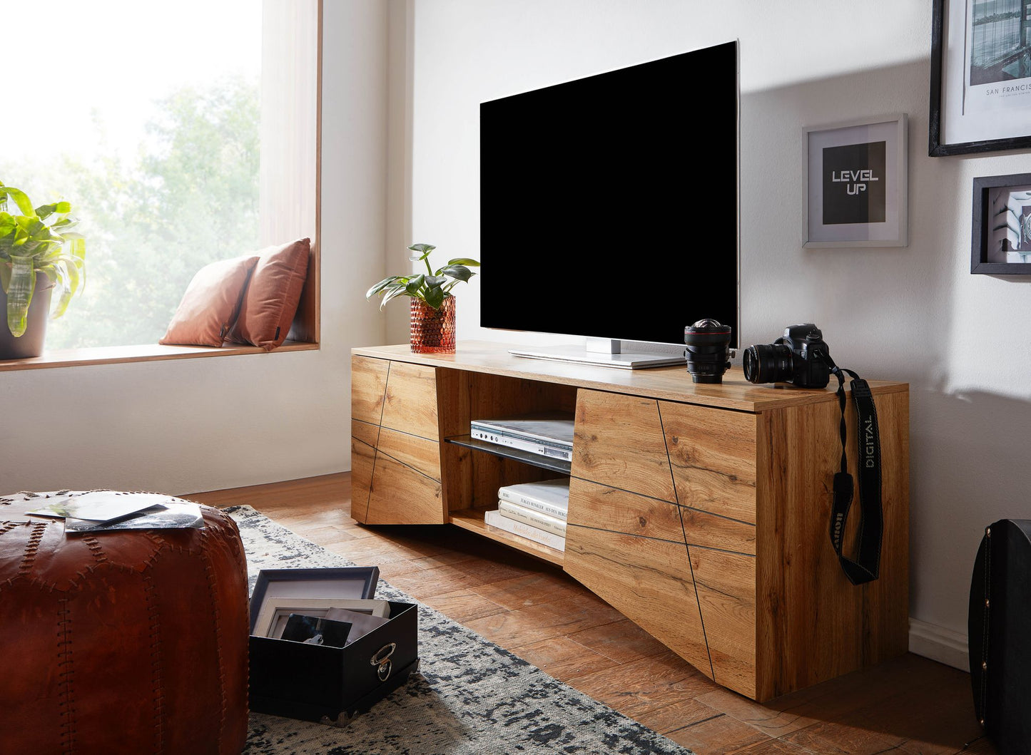 Lowboard Holz Eiche Dekor 160 mal 50 mal 40 cm TV Kommode mit zwei Tueren Design TV Schrank Hoch Fernsehtisch Fernsehschrank Modern Fernsehkommode Wohnzimmer