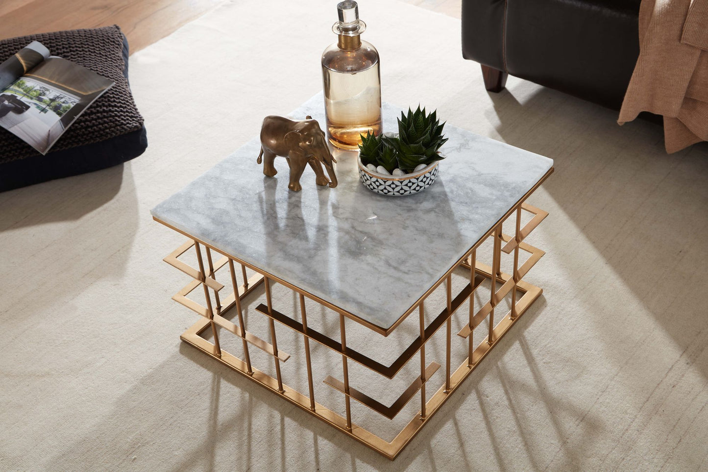 Couchtisch Echter Marmor Weiss 55 mal 55 mal 35 cm Sofatisch Metall Gold Design Wohnzimmertisch Quadratisch Kleiner Kaffeetisch Modern Eckig Beistelltisch Anstelltisch Wohnzimmer