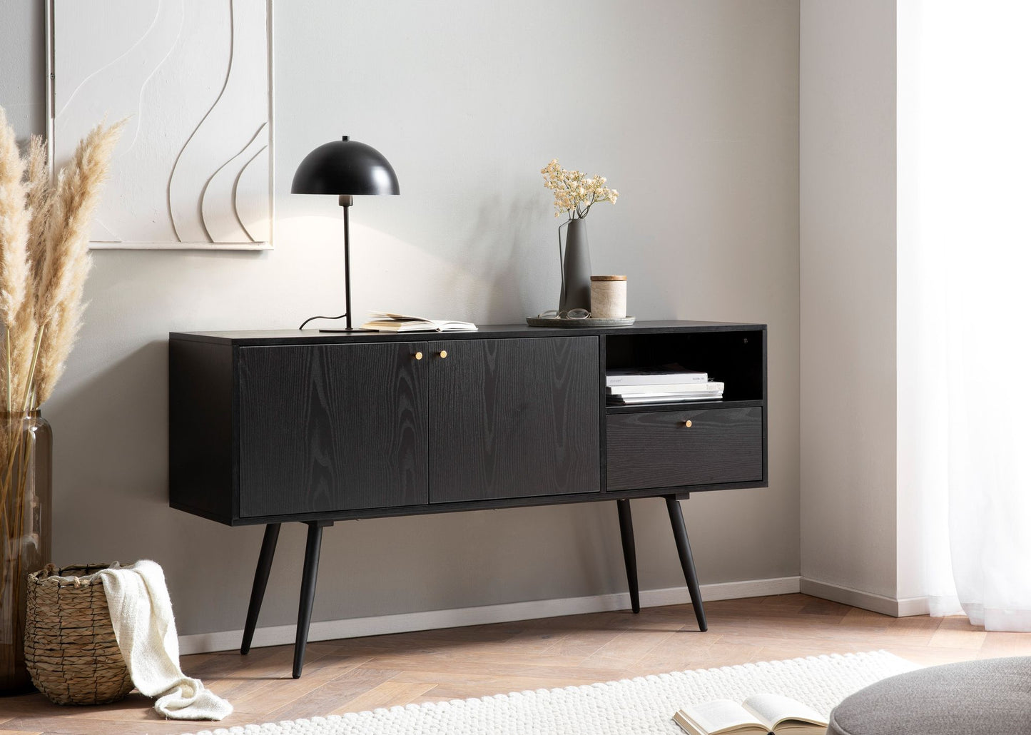 Sideboard 140 mal 75 mal 40 cm Kommode Schwarz mit Eiche Dekor Zeitlos Hoher Kommodenschrank Standschrank Wohnzimmer mit 2 Tueren und Schublade Anrichte mit offenem Fach